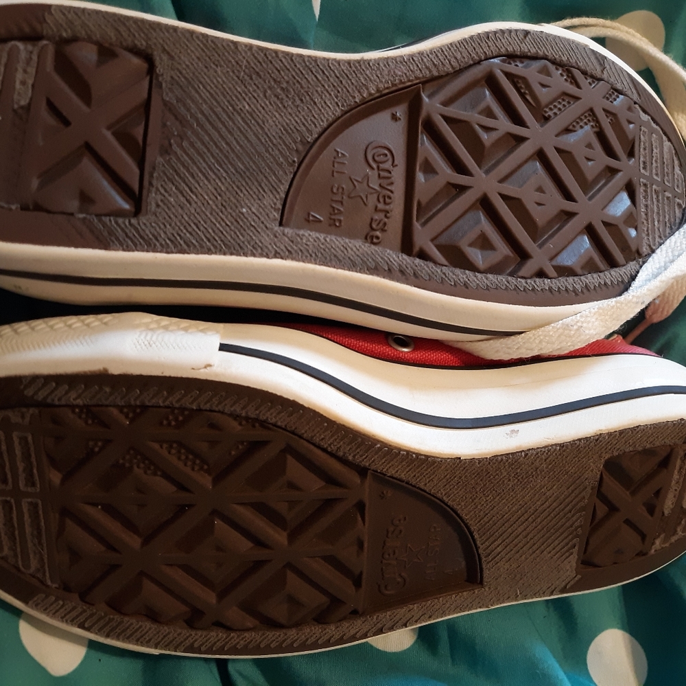 Converse - Picture 2 of 2